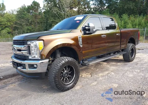 2017 Ford F-250 Xlt из США, поврежденный, VIN 1FT7W2BTXHEF51471